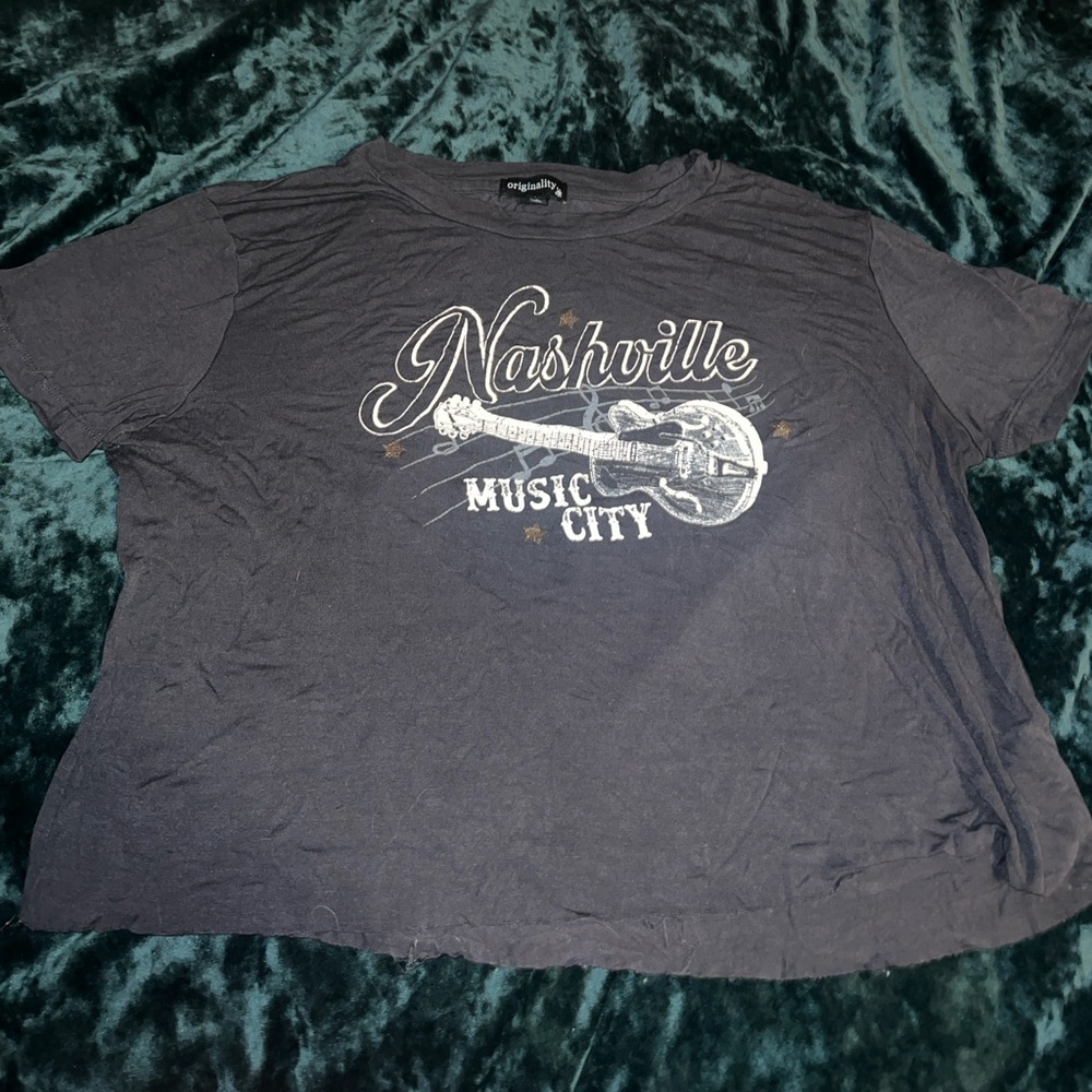 dry Goods- Nashville music city t-shirt